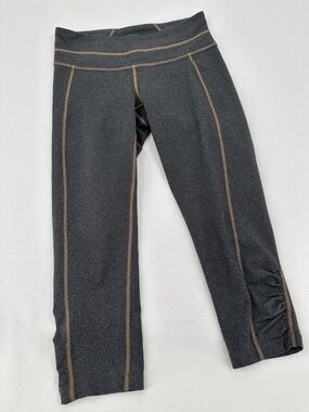 Athleta Balance Ruched Capri Leggings XS Charcoal Gray Contrast Stitching